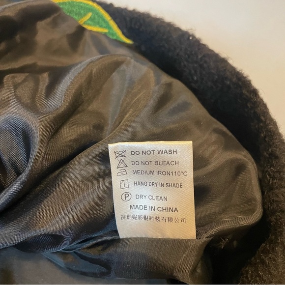 Elegant Vintage Embroidered Floral Black Jacket. 
Size XL - Picture 14 of 15